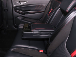 2021PLUS EcoBoost 245 ST-Line 5  