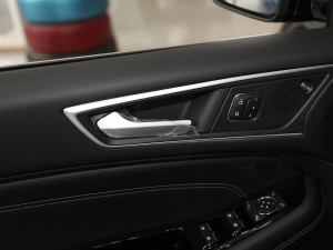 2021PLUS EcoBoost 245 J 7  g