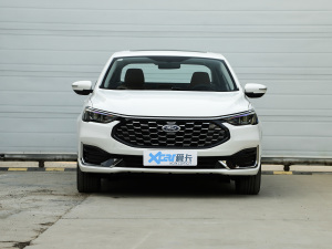 2021款1.5L 自动荣耀版 正前