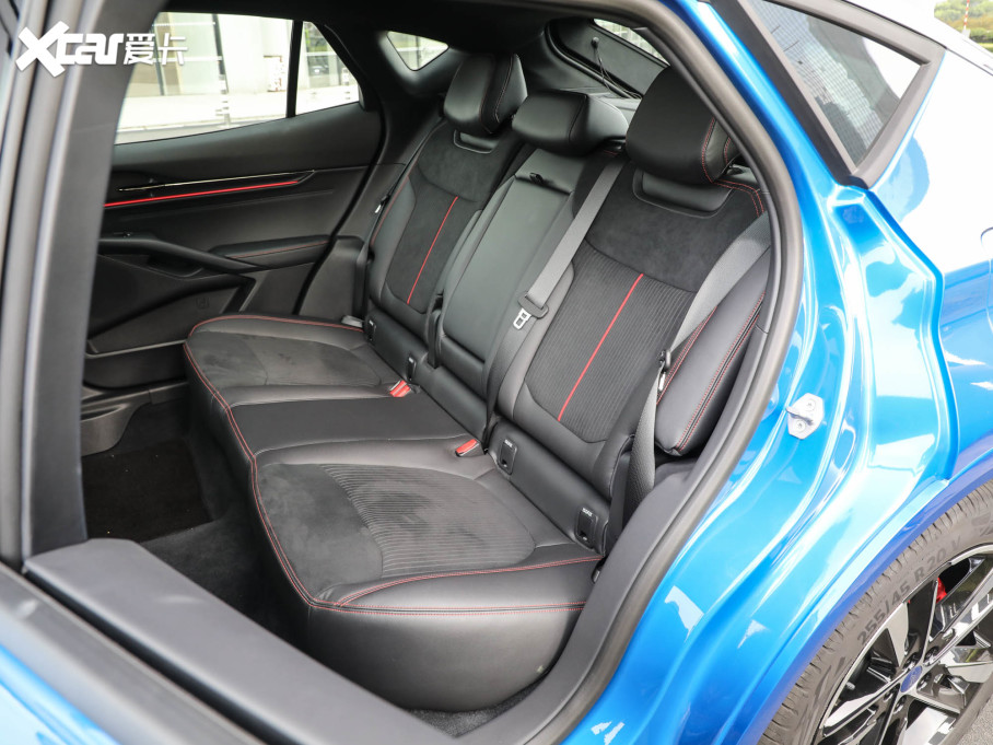 2022EVOS EcoBoost 245 ST-Line