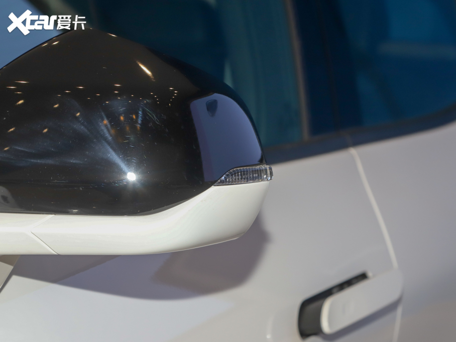 2022��EVOS EcoBoost 245 �\�Ӱ�