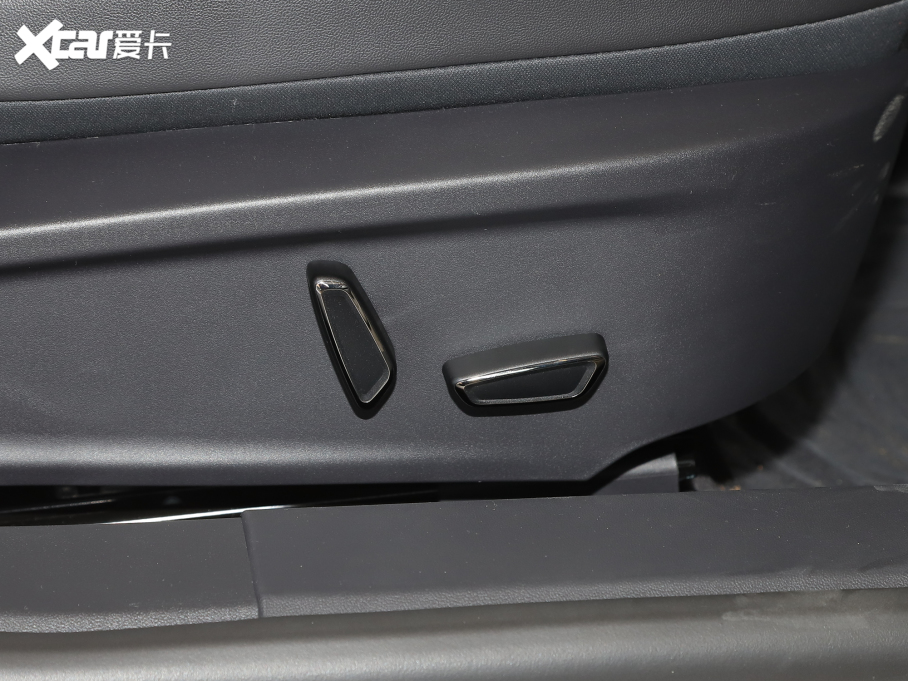 2022��EVOS EcoBoost 245 �\�Ӱ�