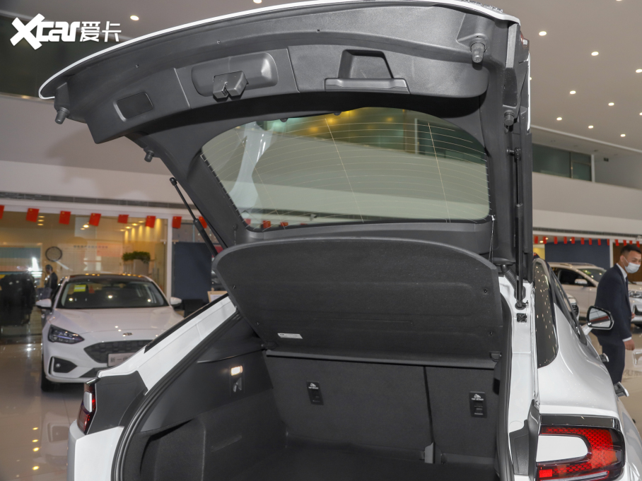 2022��EVOS EcoBoost 245 �\�Ӱ�