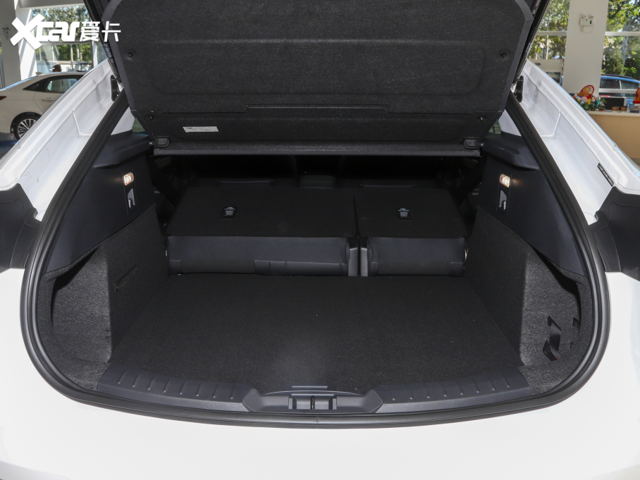 2022��EVOS EcoBoost 245 �\�Ӱ�