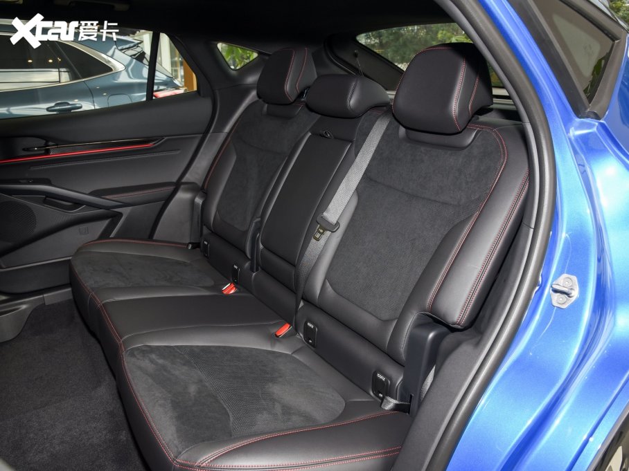 2022EVOS Ŀ EcoBoost 245 ST-Line