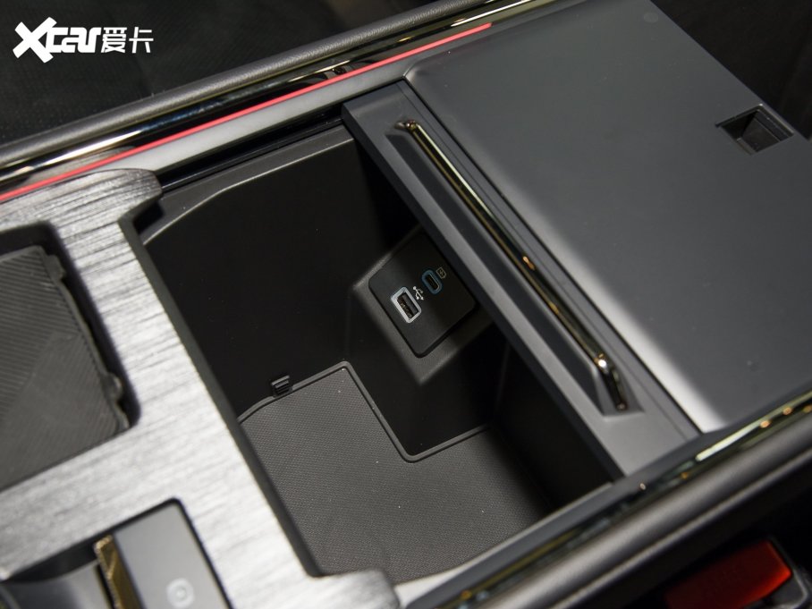 2022EVOS Ŀ EcoBoost 245 ST-Line