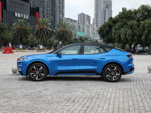 2022款EcoBoost 245 ST-Line 正侧（左）