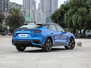 2022款EcoBoost 245 ST-Line 右后45度