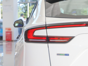 2022EcoBoost 245 Lа ^