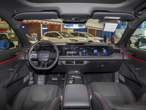 2022款EcoBoost 245 运动版 内饰全景