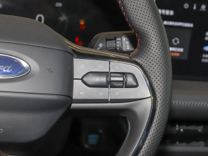 2022EcoBoost 245 \Ӱ п؅^