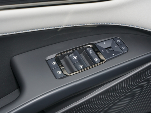 2022EcoBoost 245 Lа {܇ƅ^	