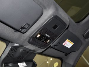 2022Ŀ EcoBoost 245 ST-Line п؅^(q)