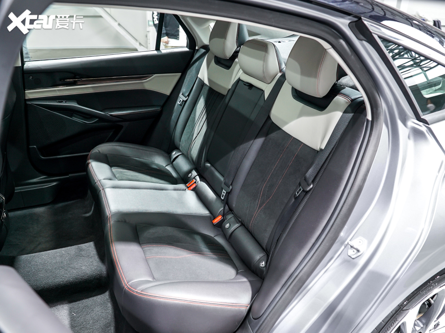 2022ɵϚW EcoBoost 245 