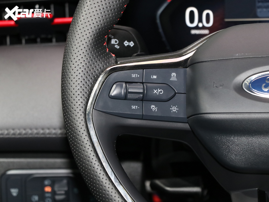 2022ɵϚW EcoBoost 245 ST-Line