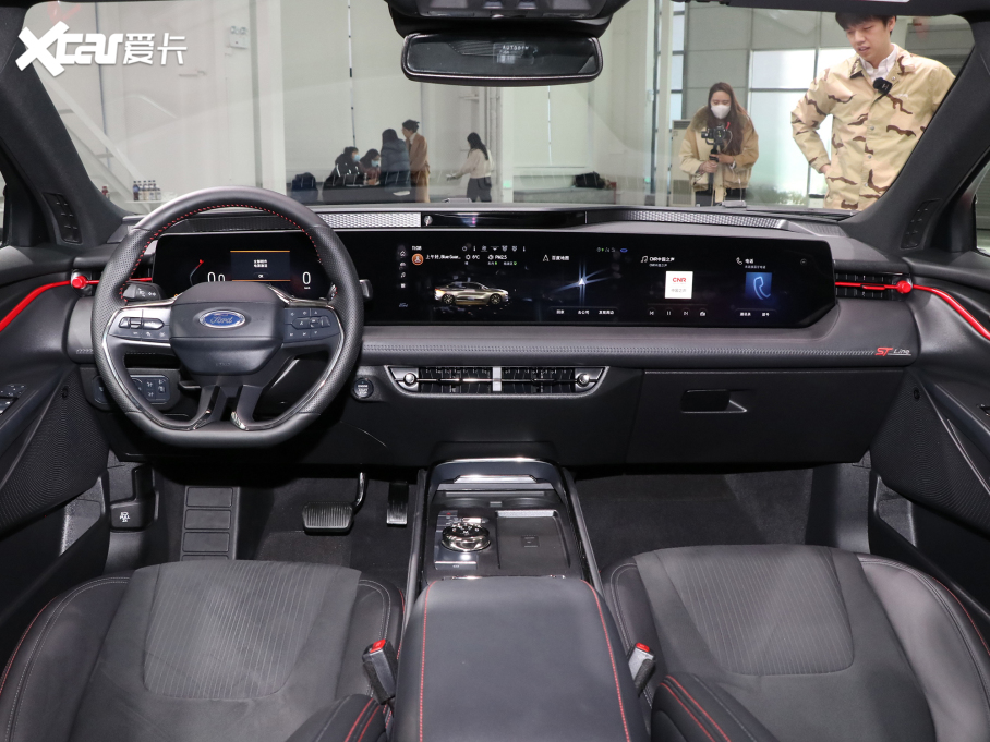 2022ɵϚW EcoBoost 245 ST-Line