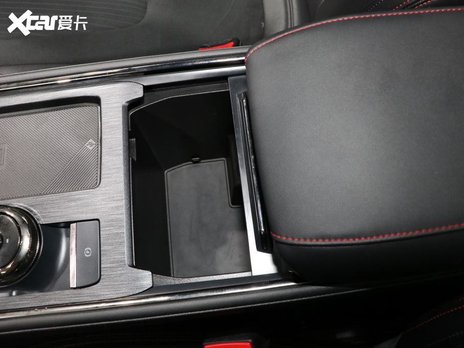 2022ɵϚW EcoBoost 245 ST-Line