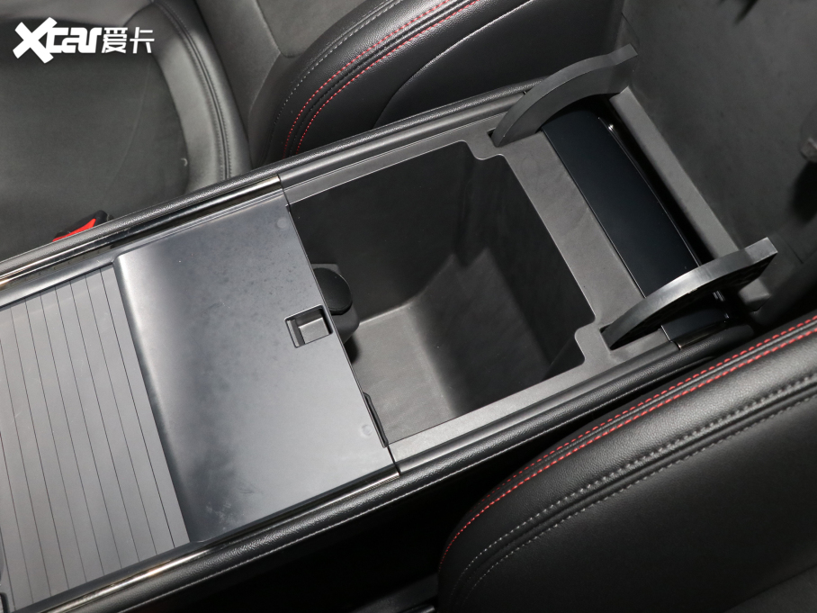 2022ɵϚW EcoBoost 245 ST-Line