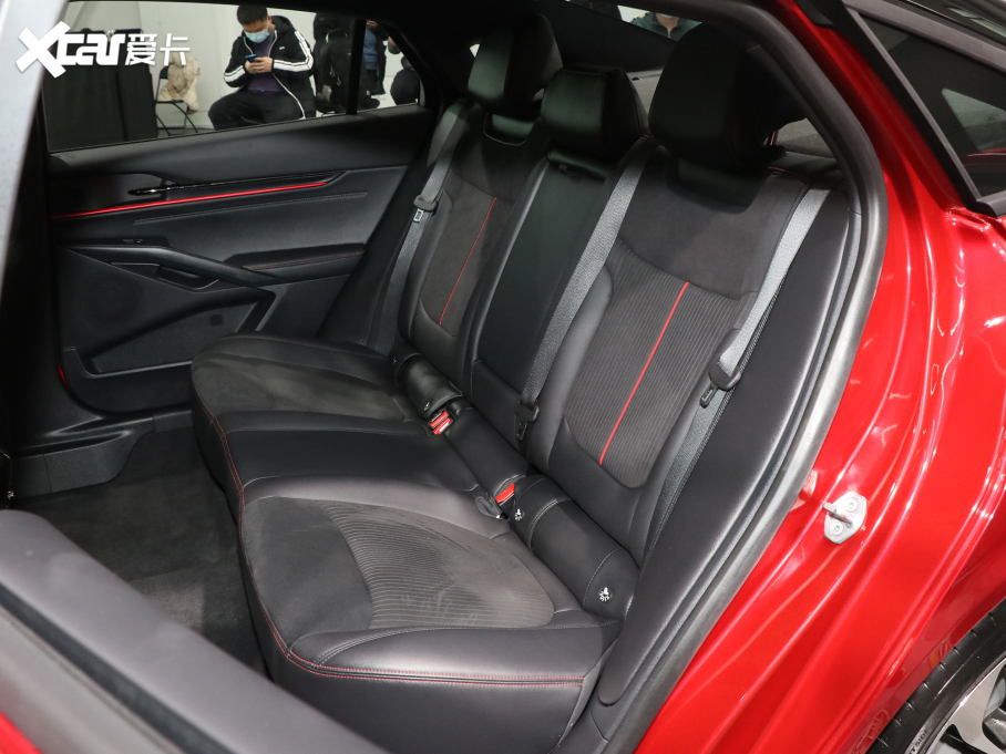 2022ɵϚW EcoBoost 245 ST-Line