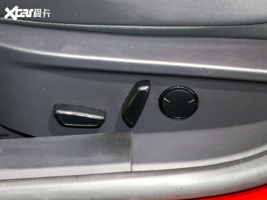 2022ɵϚW EcoBoost 245 ST-Line