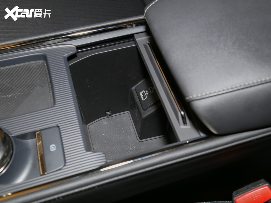 2022ɵϚW EcoBoost 245 r