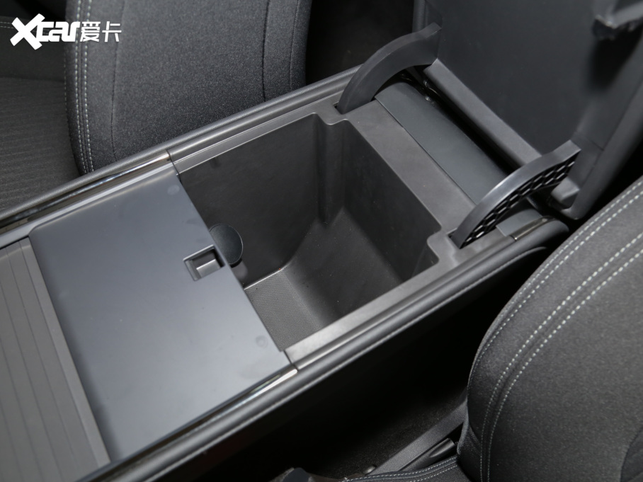 2022ɵϚW EcoBoost 245 r