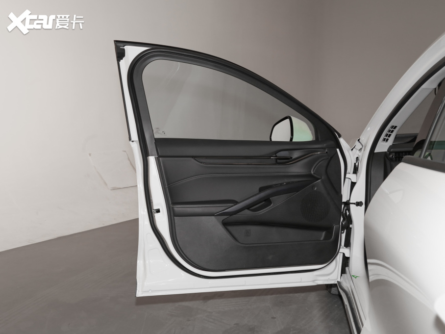 2022ɵϚW EcoBoost 245 r