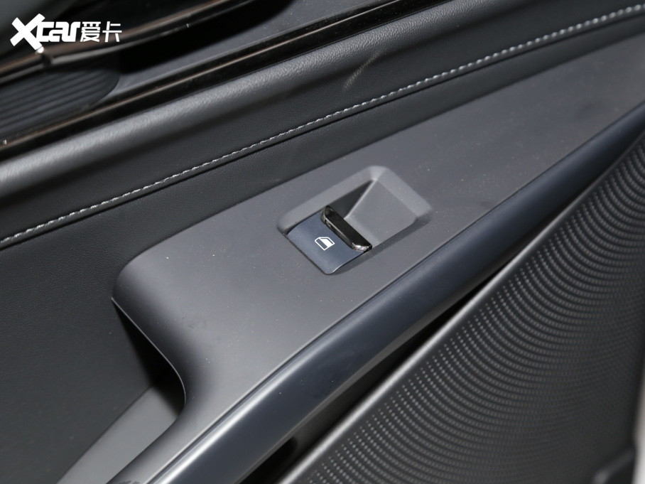 2022ɵϚW EcoBoost 245 r