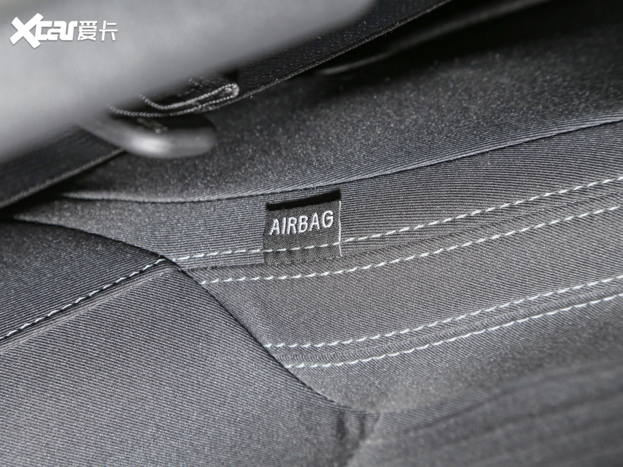 2022ɵϚW EcoBoost 245 r