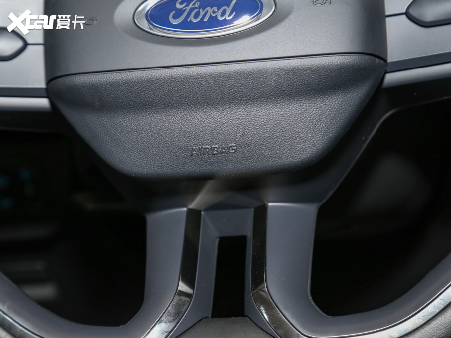 2022ɵϚW EcoBoost 245 r