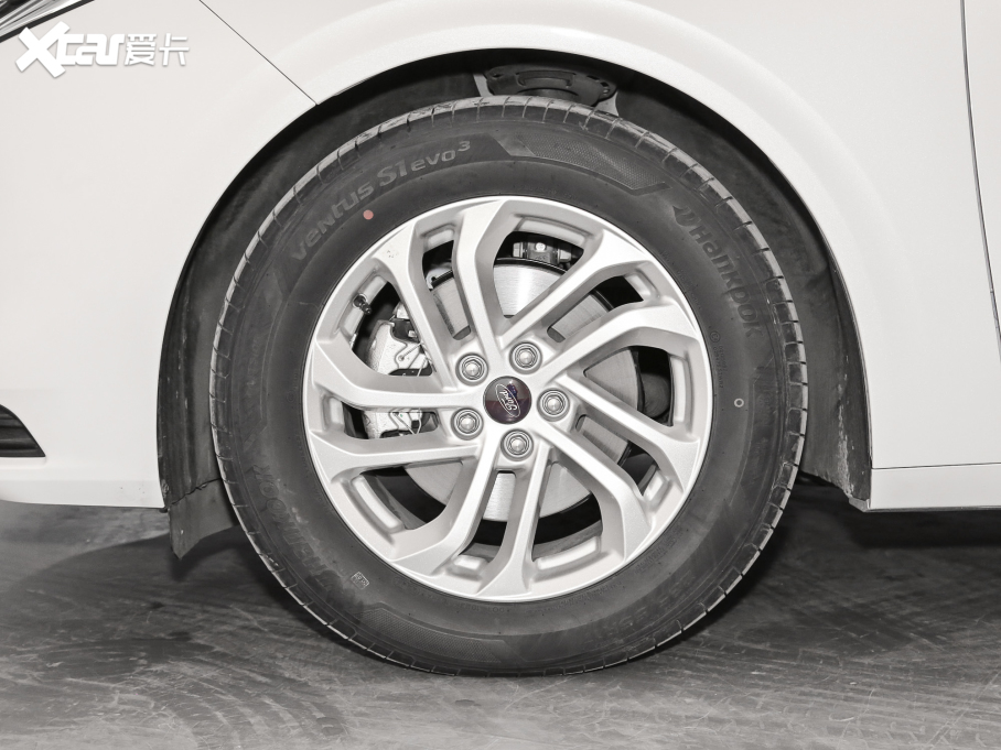 2022ɵϚW EcoBoost 245 r