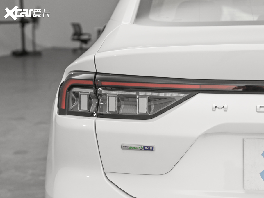 2022ɵϚW EcoBoost 245 r