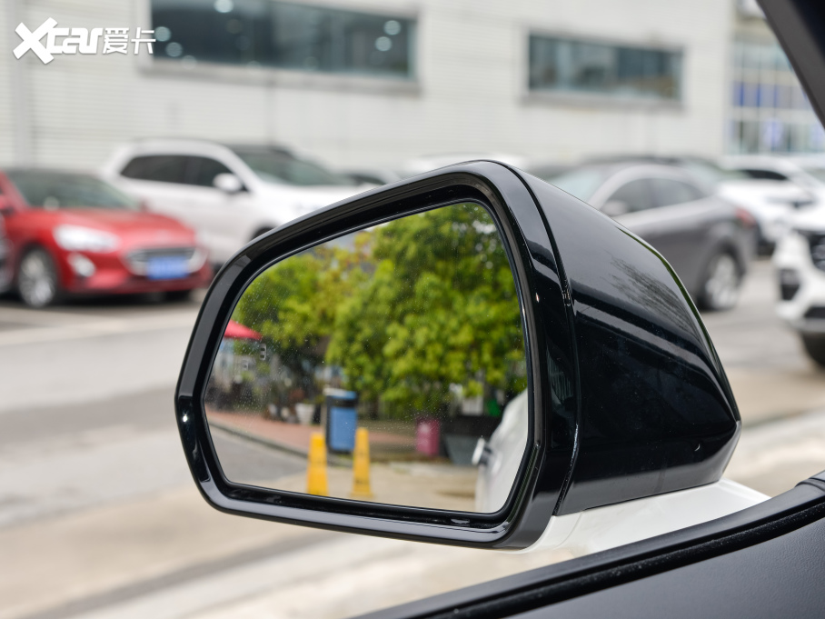 2022ɵϚW EcoBoost 245 A