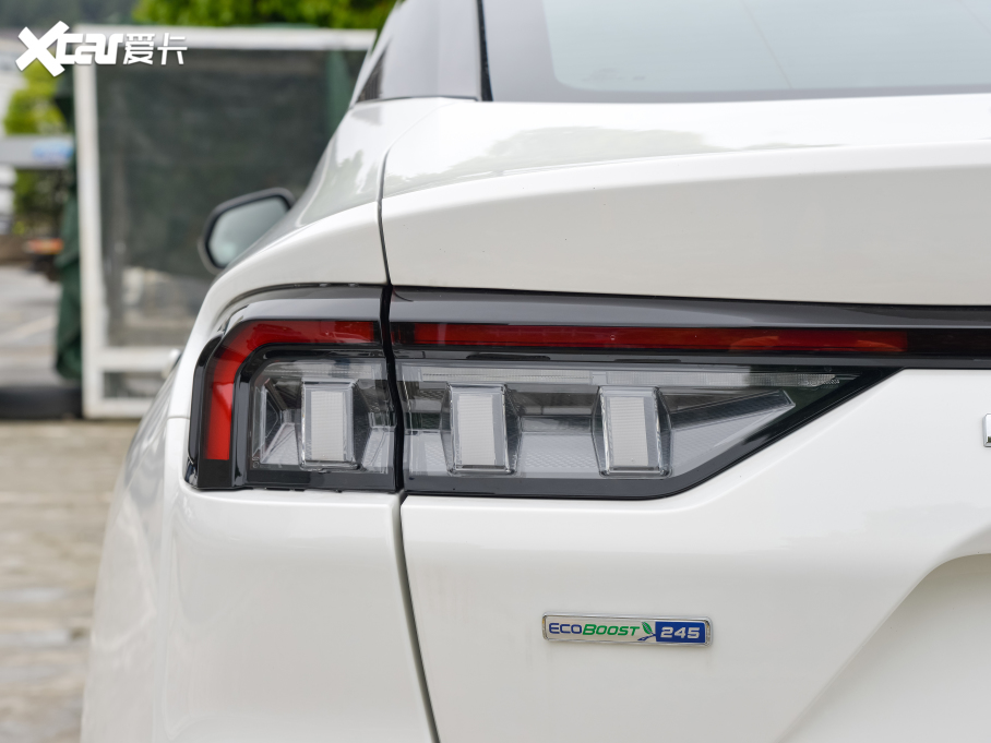 2022ɵϚW EcoBoost 245 A