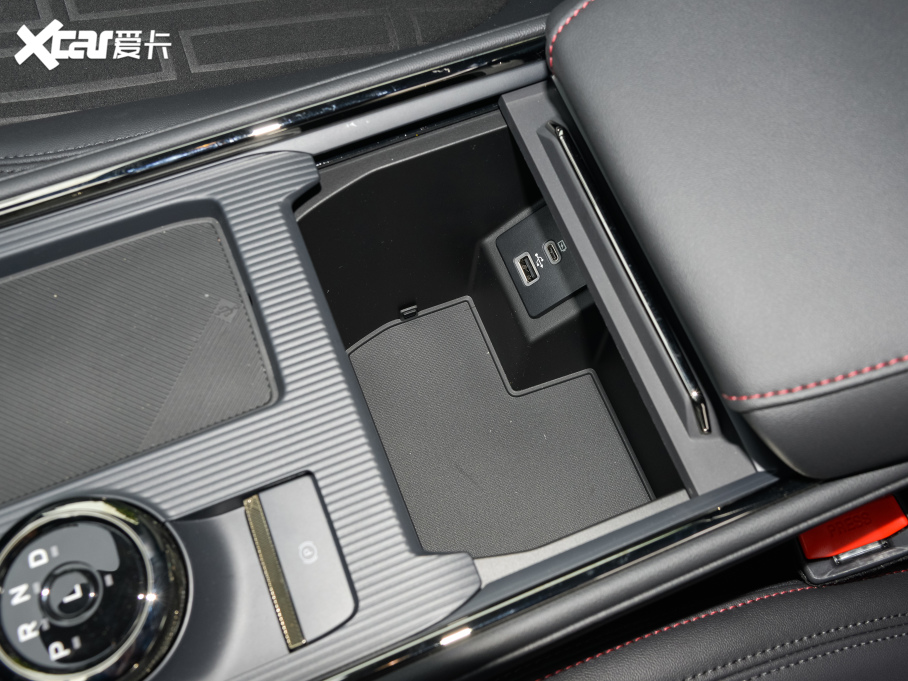 2022ɵϚW EcoBoost 245 A