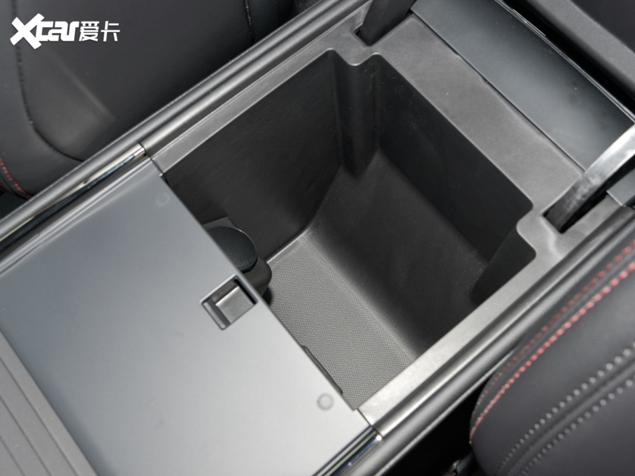 2022ɵϚW EcoBoost 245 A