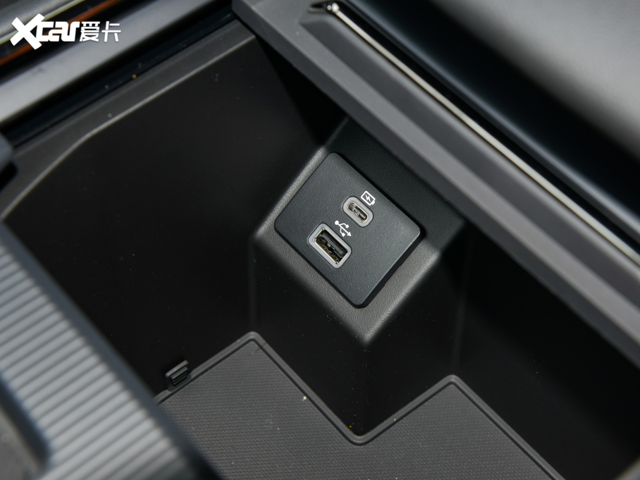 2022ɵϚW EcoBoost 245 A