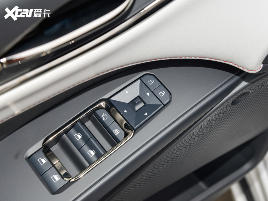 2022ɵϚW EcoBoost 245 A