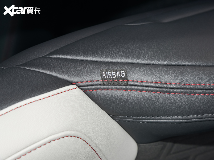 2022ɵϚW EcoBoost 245 A