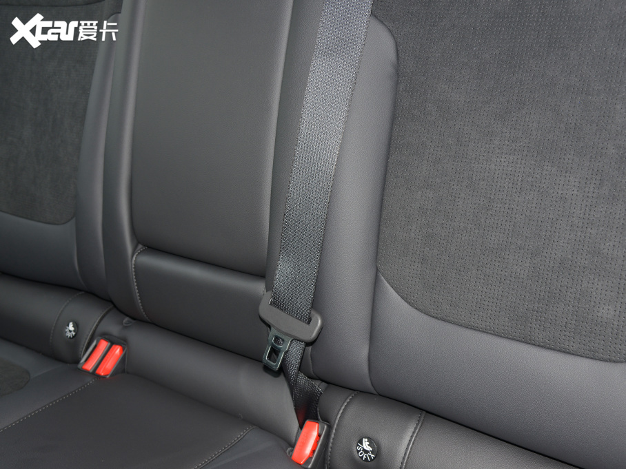 2022ɵϚW Ŀ EcoBoost 245 ST-Line