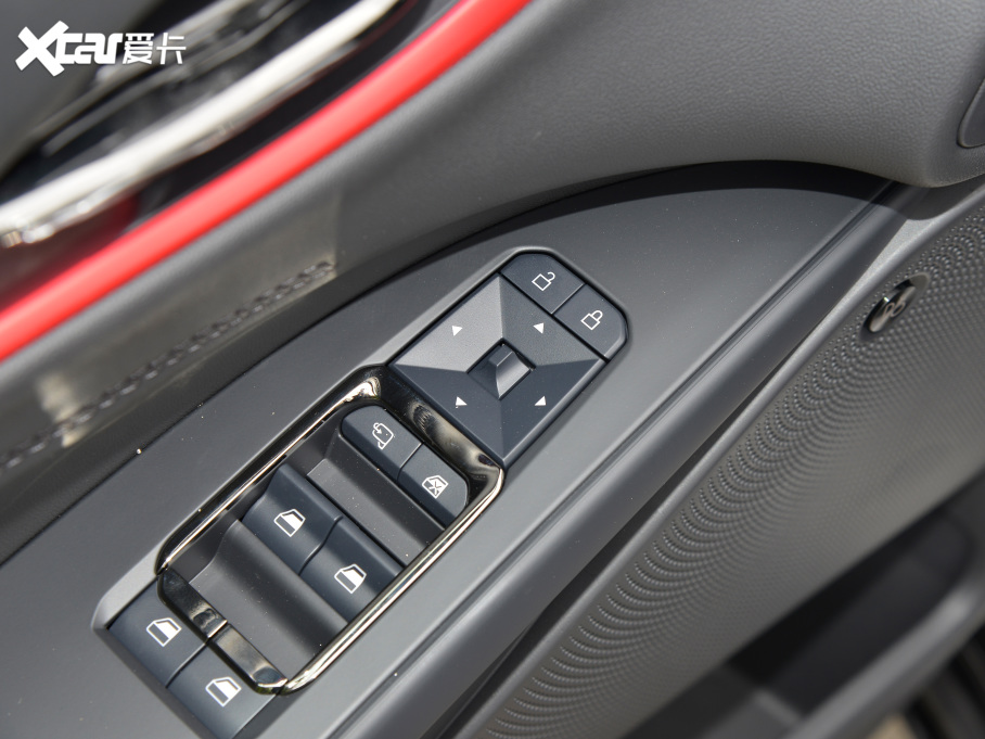 2022ɵϚW Ŀ EcoBoost 245 ST-Line