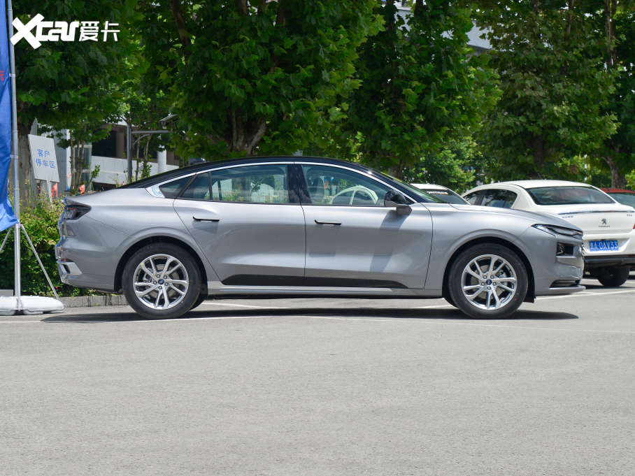 2022ɵϚW Ŀ EcoBoost 245 A 