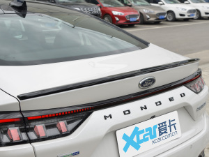 2022Ŀ EcoBoost 245 ST-Line (ji)^