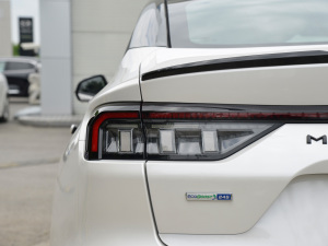 2022Ŀ EcoBoost 245 ST-Line (ji)^