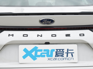 2022Ŀ EcoBoost 245 ST-Line (ji)^