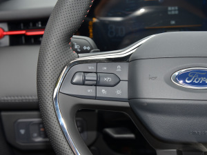 2022Ŀ EcoBoost 245 ST-Line п؅^(q)