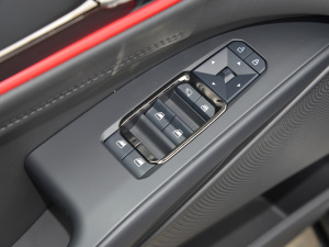 2022Ŀ EcoBoost 245 ST-Line п؅^