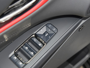 2022Ŀ EcoBoost 245 ST-Line п؅^