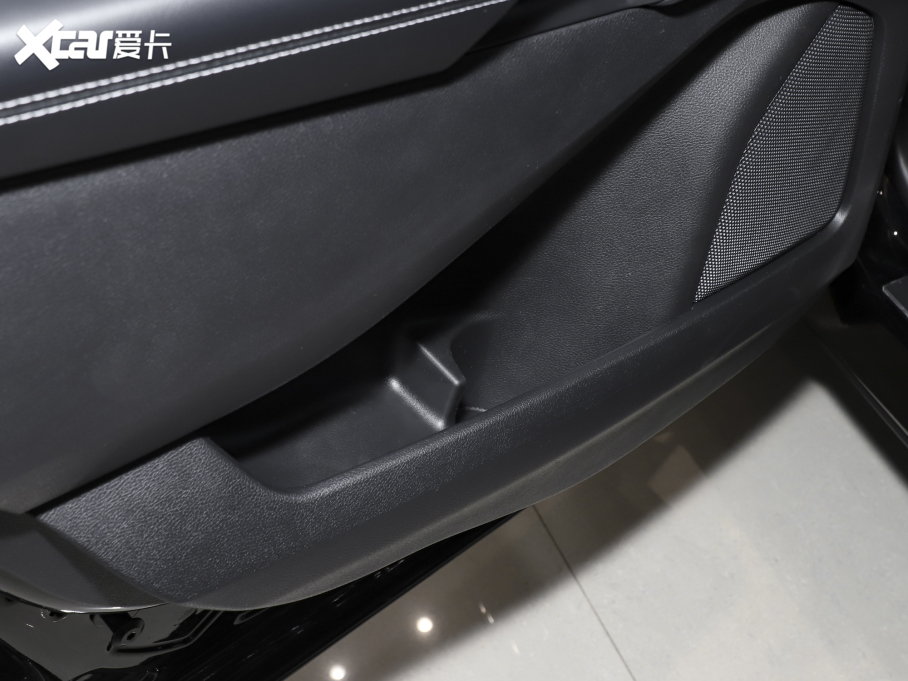 2022J PLUS EcoBoost 245 (q)KJ 7