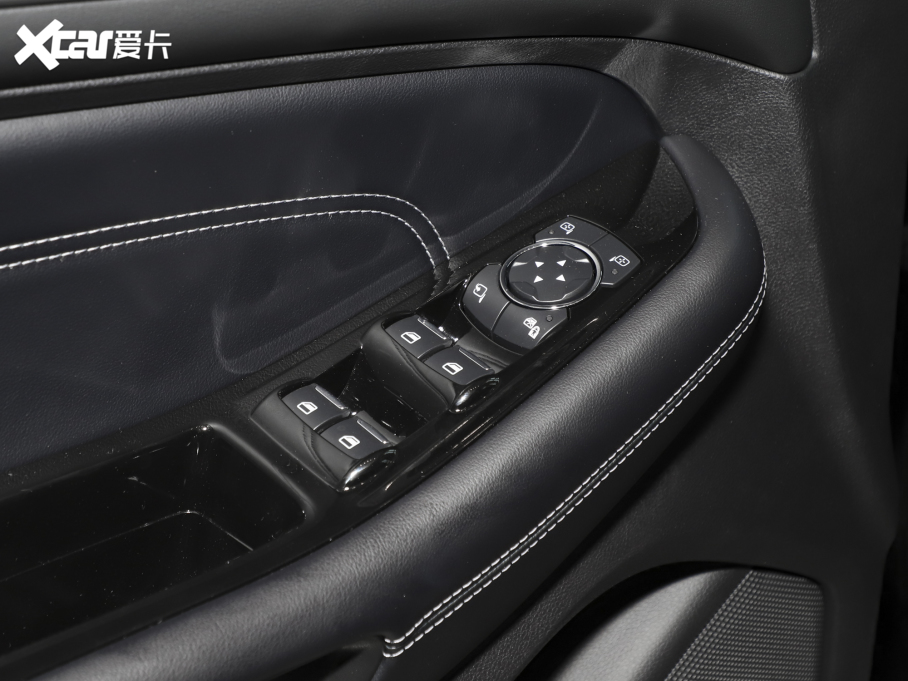 2022J PLUS EcoBoost 245 KJ 7